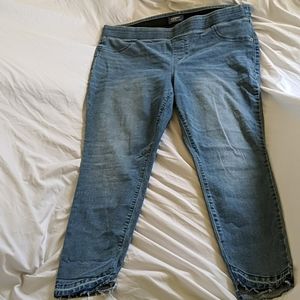 Old Navy sz 18 Rockstar midrise asymmetrical ankle